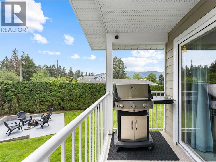 10911 Lehmann Road, Lake Country, BC, V4V 1N9 - 11