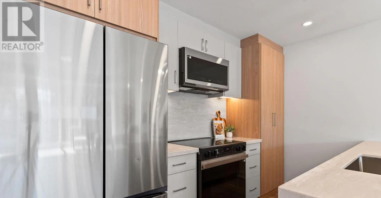 4-86 Kenwood Avenue, Toronto, ON, M6C 2S2 - 16