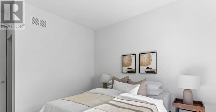4-86 Kenwood Avenue, Toronto, ON, M6C 2S2 - 35