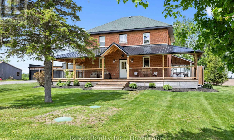454 Colborne Street W