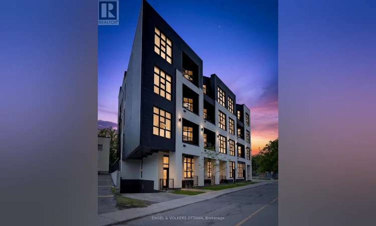 102-101 Pinhey Street