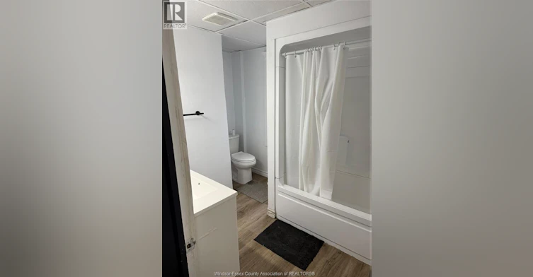 ROOM 1-329 Randolph Avenue, Windsor, ON, N9B 2T4 - 4