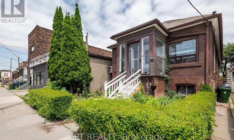 541 Vaughan Road