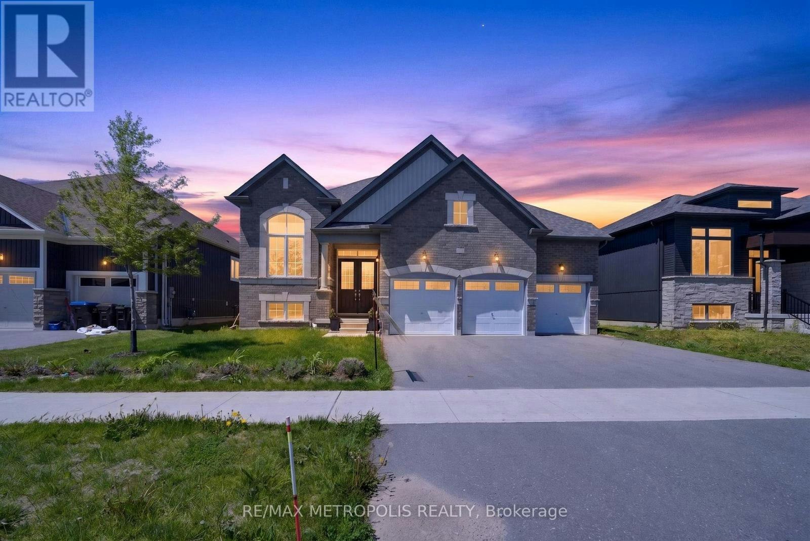 298 Ramblewood Drive, Wasaga Beach, ON, L9Z 2B2