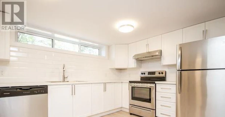 B-2430 Iris Street, Ottawa, ON, K2C 1C6 - 8
