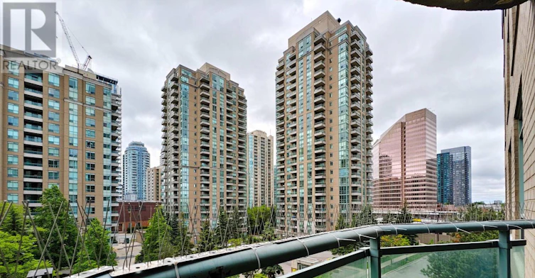606-8 Pemberton Avenue, Toronto, ON, M2M 4K8 - 25
