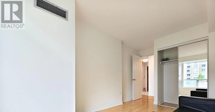 606-8 Pemberton Avenue, Toronto, ON, M2M 4K8 - 23