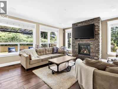 22-23810 132 Avenue - 5