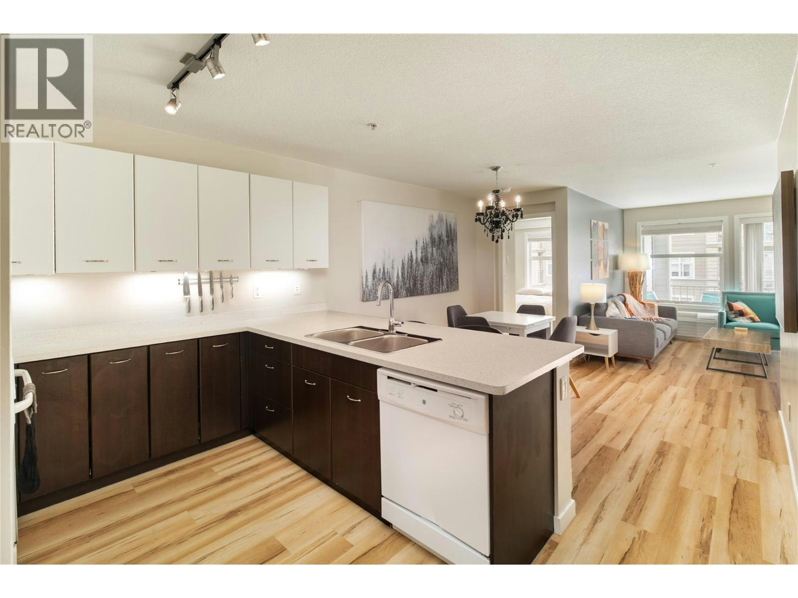 308-539 Yates Road, Kelowna, BC, V1V 2T8
