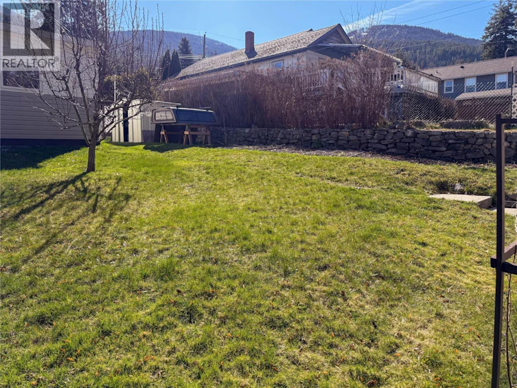 913 Sixth Street, Nelson, BC, V1L 2Z4 - 7