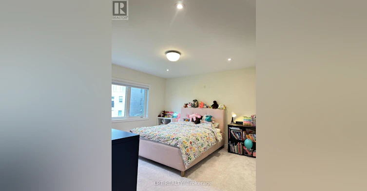 33 Fair Winds Lane, East Gwillimbury, ON, L9N 0V8 - 12