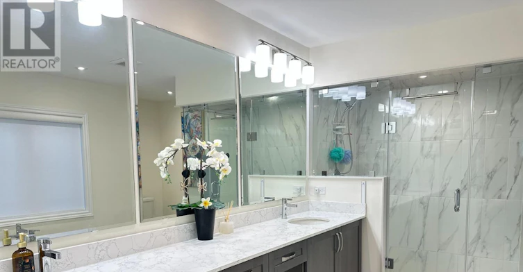 33 Fair Winds Lane, East Gwillimbury, ON, L9N 0V8 - 17
