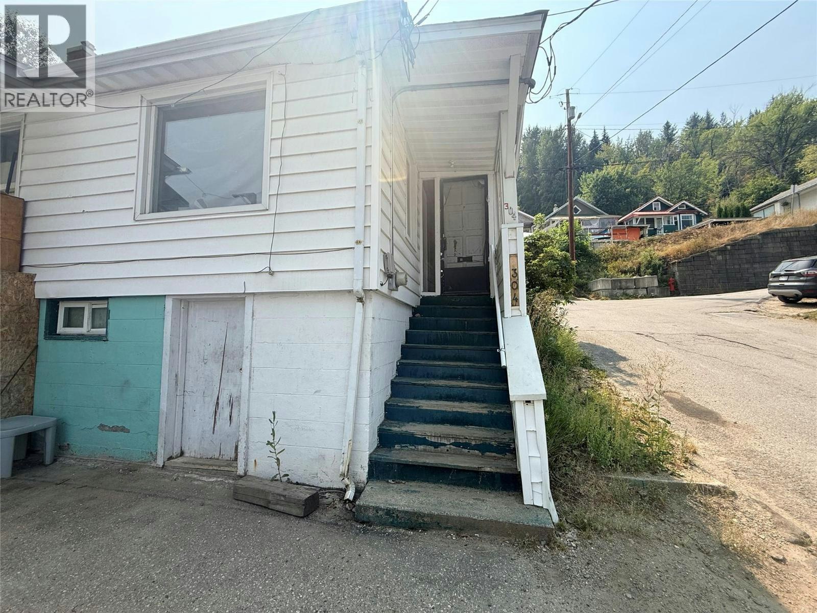 304 Mcanally Street - 4