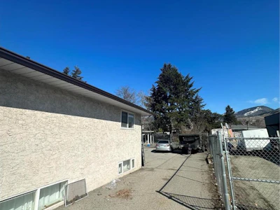 275 N Rutland Road - 4