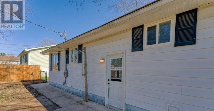 2-795 Aylmer Crescent, Kingston, ON, K7M 6E5 - 3
