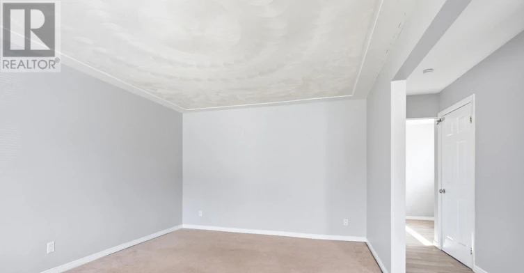 A-195B Cedarvale Crescent, Waterloo, ON, N2L 4T3 - 2