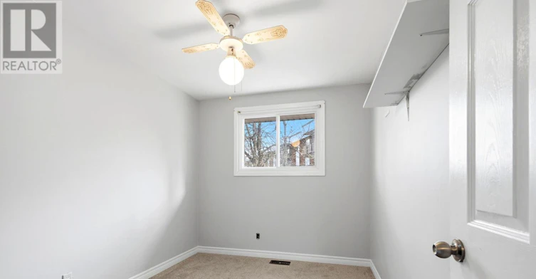 A-195B Cedarvale Crescent, Waterloo, ON, N2L 4T3 - 11