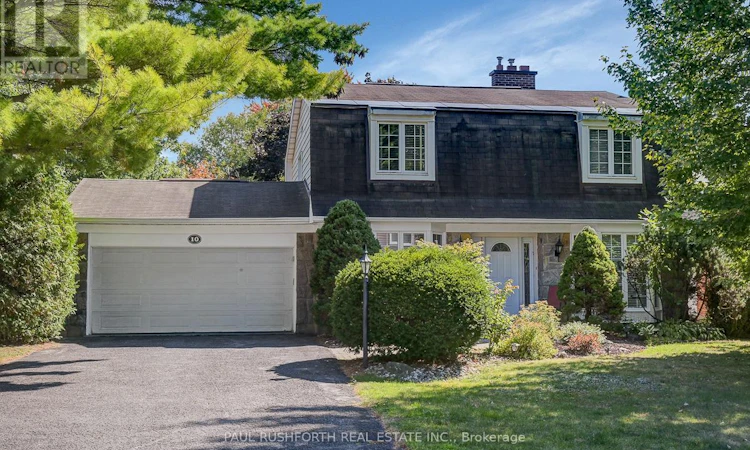 10 Cosburn Avenue