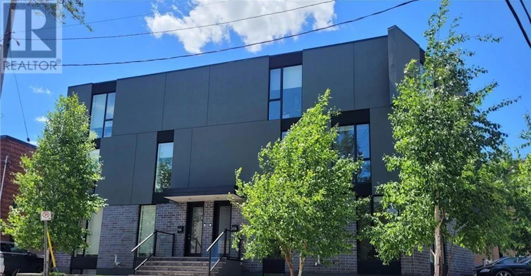 16B Chapleau Avenue, Ottawa, ON, K1M 1Z6