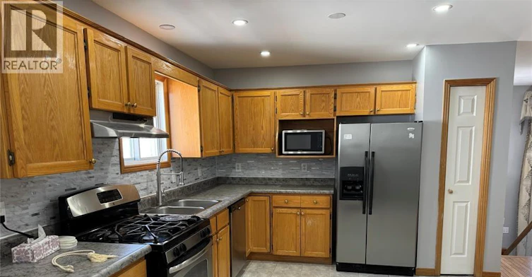 UPPER-2643 Carissa, Windsor, ON, N8R 2J9 - 7