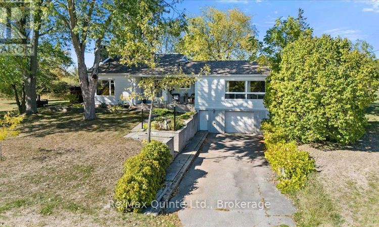 404 Bridge Street W