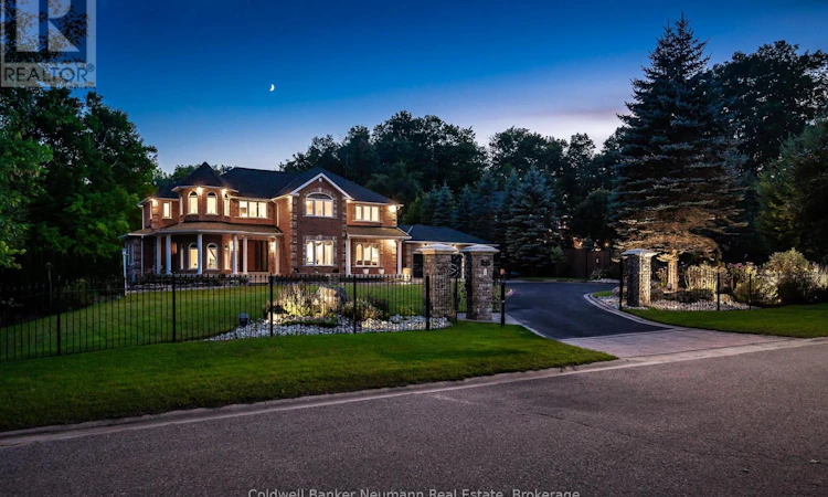 32 Forest Ridge Road