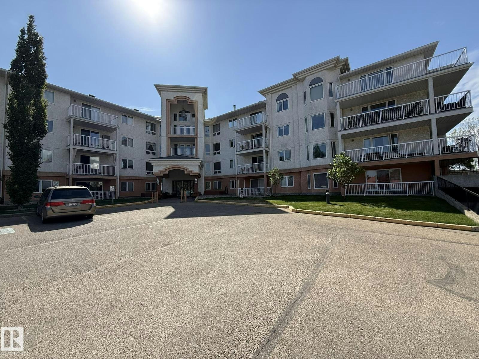 102-10903 21 Avenue NW, Edmonton, AB, T6J 7A4