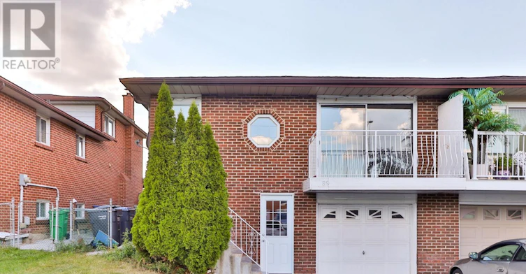 489 Fergo Avenue, Mississauga, ON, L5B 2J2