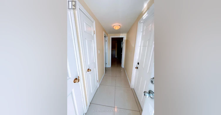489 Fergo Avenue, Mississauga, ON, L5B 2J2 - 4