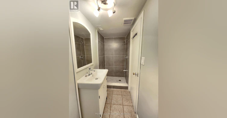 BSMT-6 Deane Park Drive W, Toronto, ON, M9B 2R4 - 15