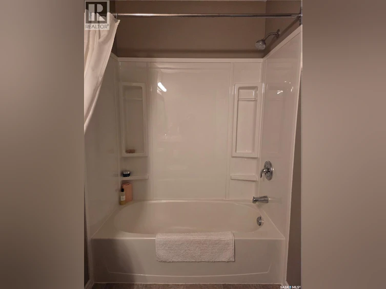 4144 Buckingham Drive E, Regina, SK, S4V 3A9 - 12