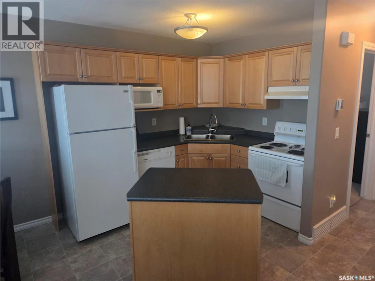 4144 Buckingham Drive E, Regina, SK, S4V 3A9 - 5