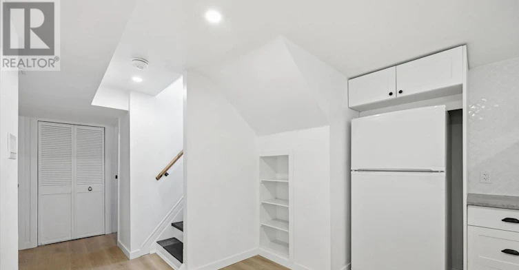 LOWER-6 Greening Court, Hamilton, ON, L9H 1G9 - 8