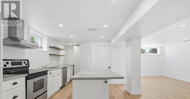 LOWER-6 Greening Court, Hamilton, ON, L9H 1G9