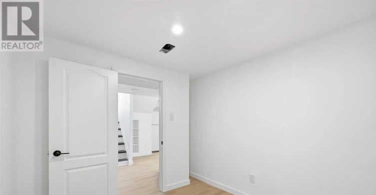 LOWER-6 Greening Court, Hamilton, ON, L9H 1G9 - 13