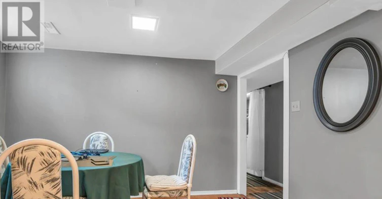 B-197A Cedarvale Crescent, Waterloo, ON, N2L 4T3 - 3