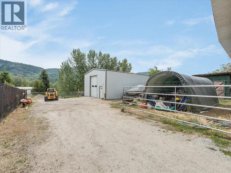 609 201st Avenue, Castlegar, BC, V1N 3R1 - 8