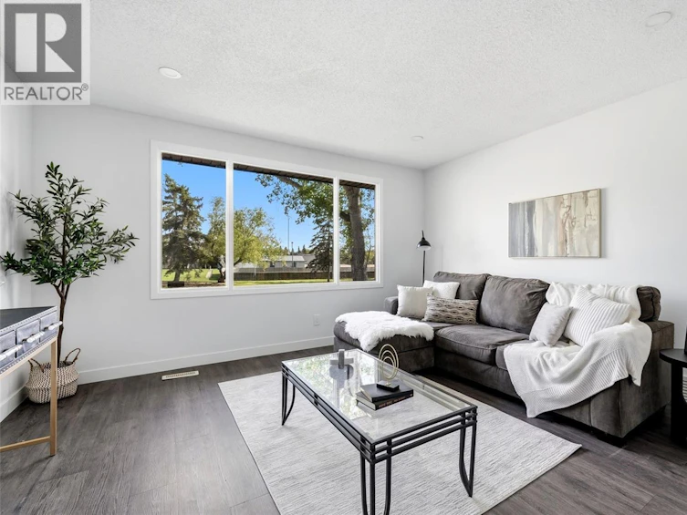 127 Mackenzie Way, Regina, SK, S4N 5M9