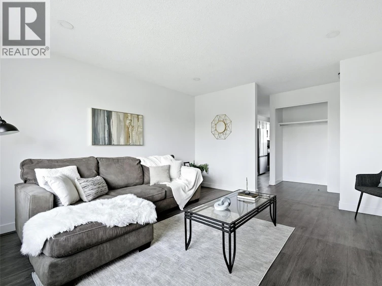 127 Mackenzie Way, Regina, SK, S4N 5M9 - 5