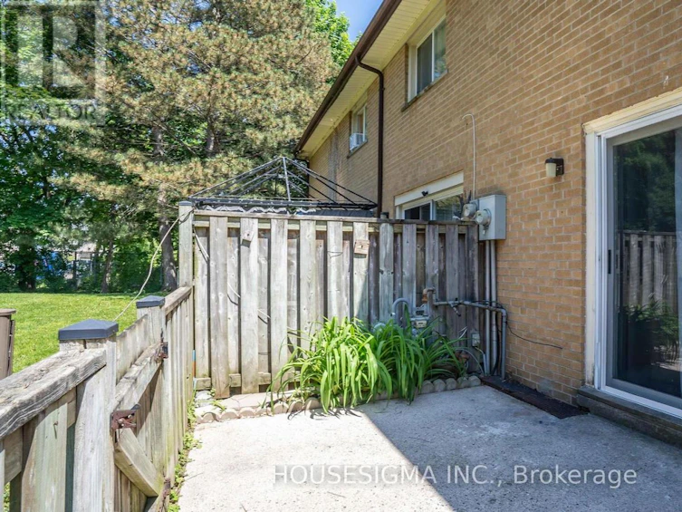 16 Arbour Glen Crescent, London, ON, N5Y 1Z9 - 21