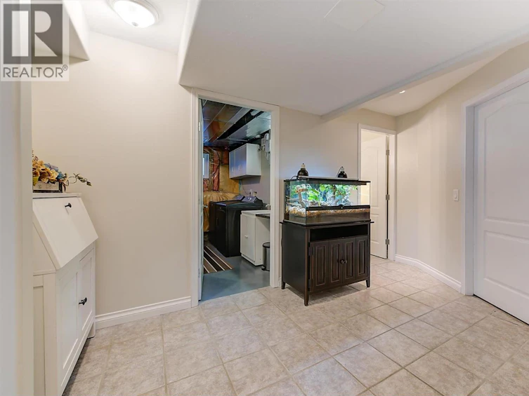 2083 Rosefield Drive, West Kelowna, BC, V1Z 3Y8 - 35