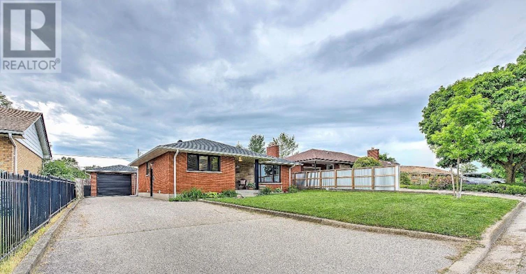 LOWER-215 Buckingham Street, London, ON, N5Z 3V6 - 2