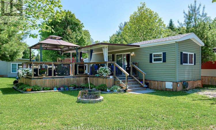 612-923590 92 Road Road