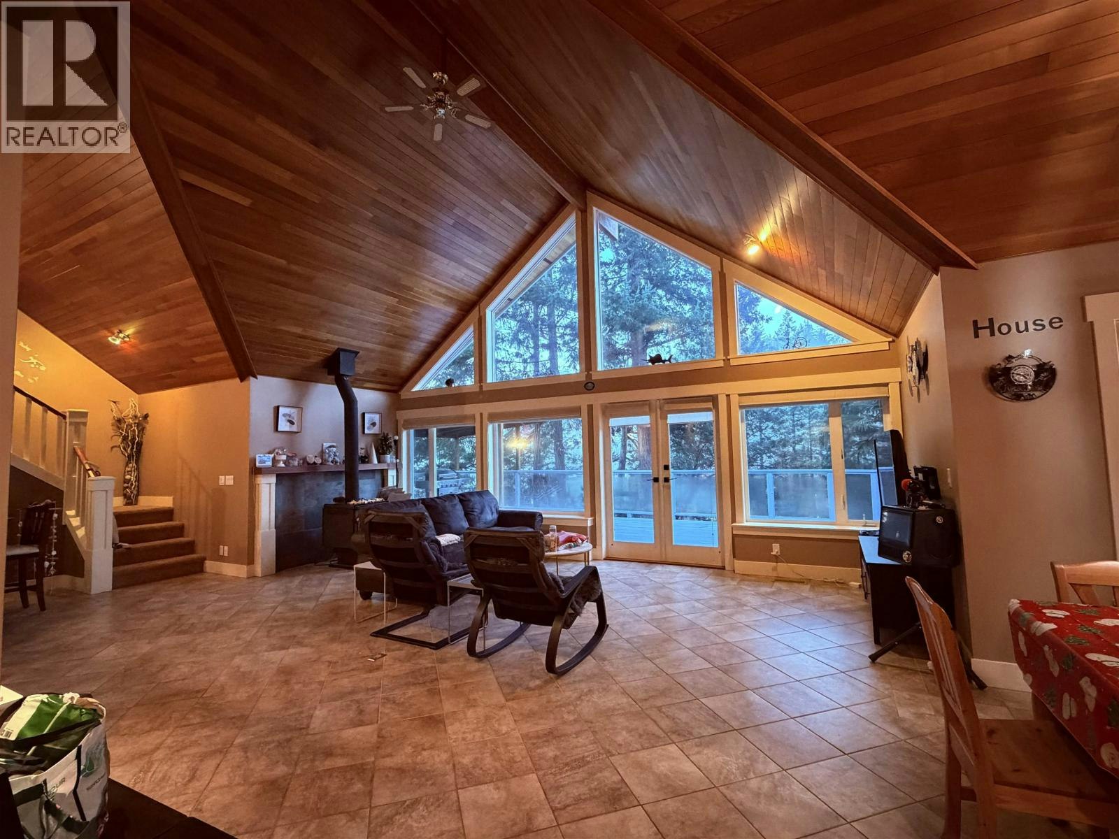 5393 Sans Souci Road, Halfmoon Bay, BC, V7Z 1B6