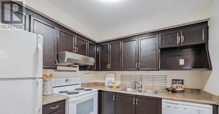 48 Blackdome Crescent, Ottawa, ON, K2T 1A9 - 7