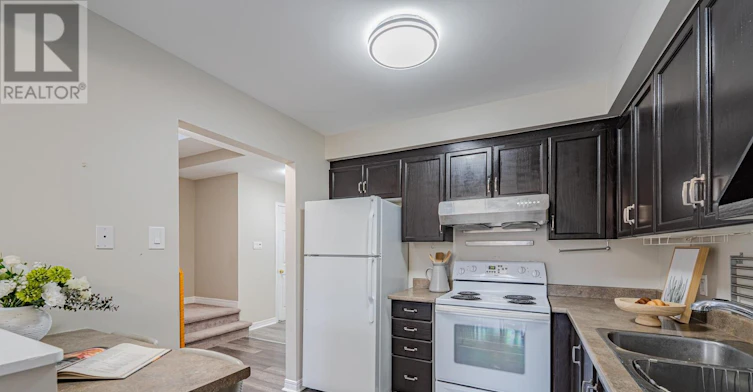 48 Blackdome Crescent, Ottawa, ON, K2T 1A9 - 8