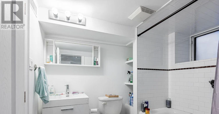 BASEMENT-1069 College Street, Toronto, ON, M6H 1B2 - 4