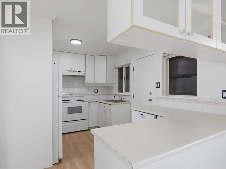 649 Brentwood Avenue, Kamloops, BC, V2B 1P4 - 34