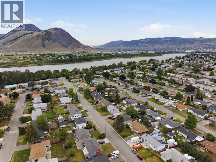 649 Brentwood Avenue, Kamloops, BC, V2B 1P4 - 13