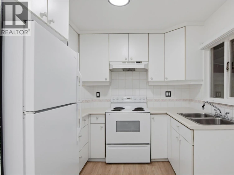649 Brentwood Avenue, Kamloops, BC, V2B 1P4 - 22